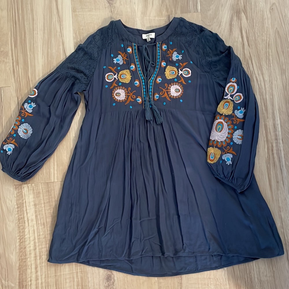 UMGEE Embroidered Flowy Dress